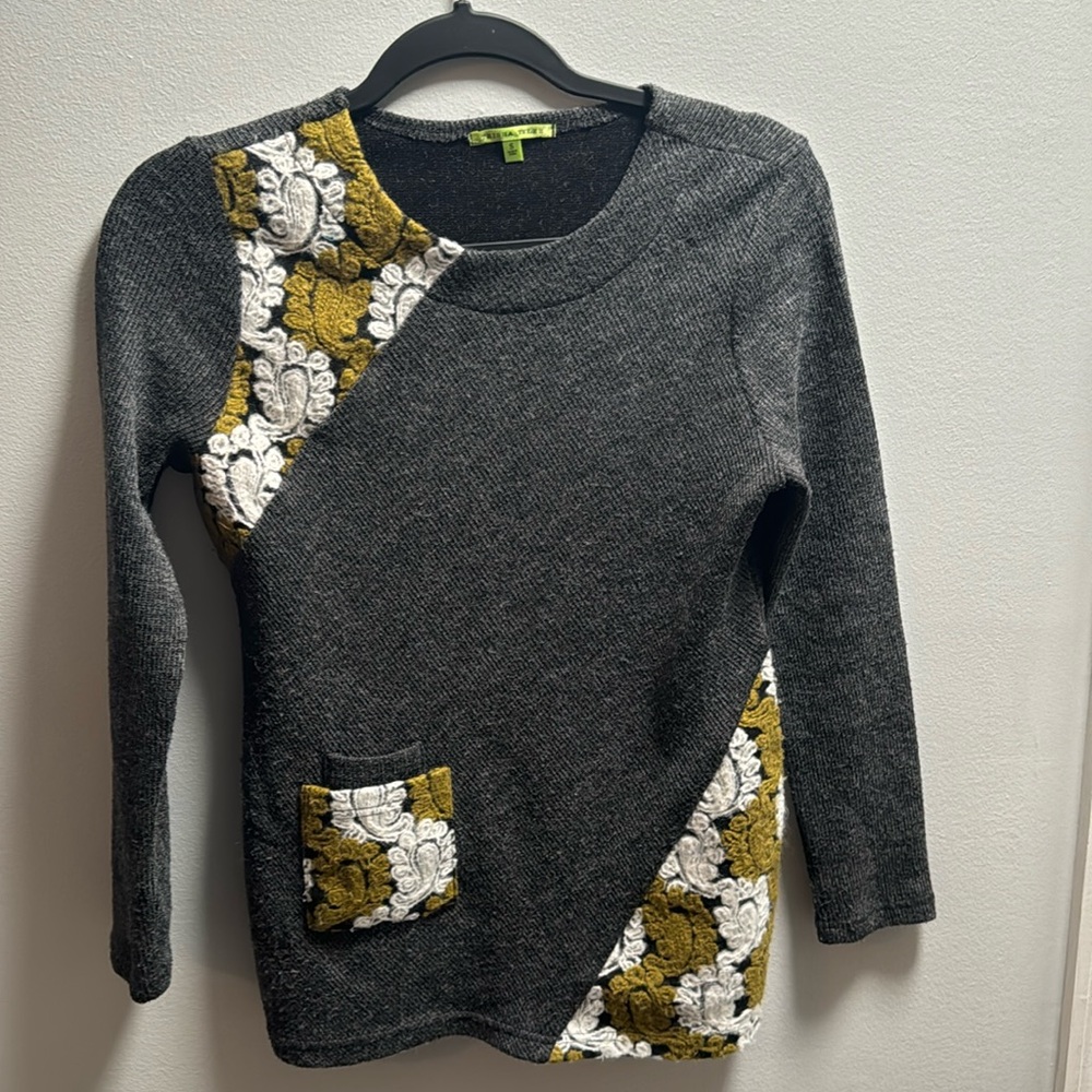 Trisha Tyler women’s sweater